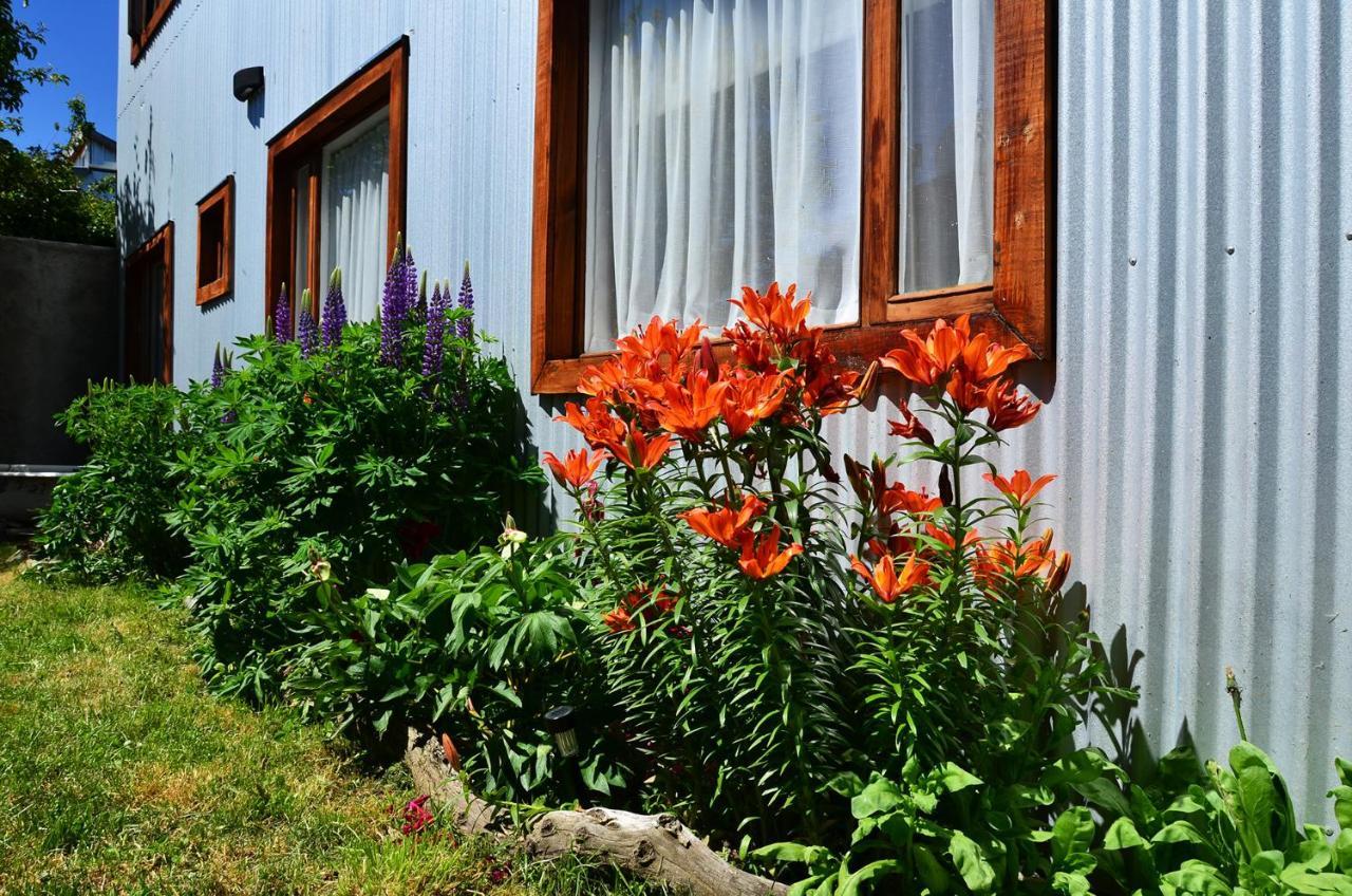 El Patagonico Hostel Puerto Natales Bagian luar foto